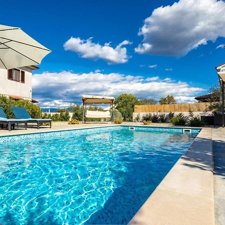 Apartman Luni Sa Bazenom - Malinska, Sveti Anton Sveti Anton  ภายนอก รูปภาพ