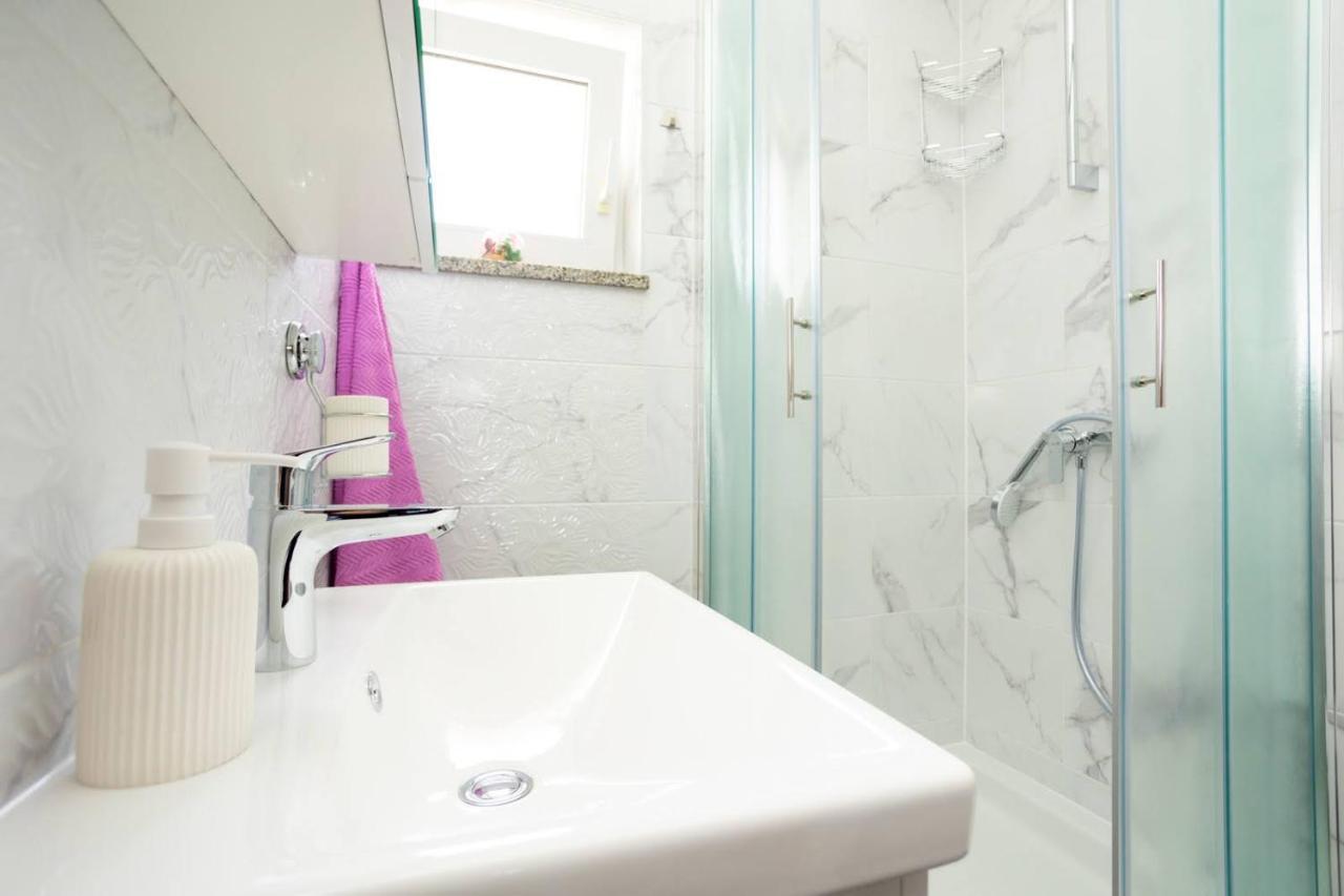 Apartman Luni Sa Bazenom - Malinska, Sveti Anton Sveti Anton  ภายนอก รูปภาพ