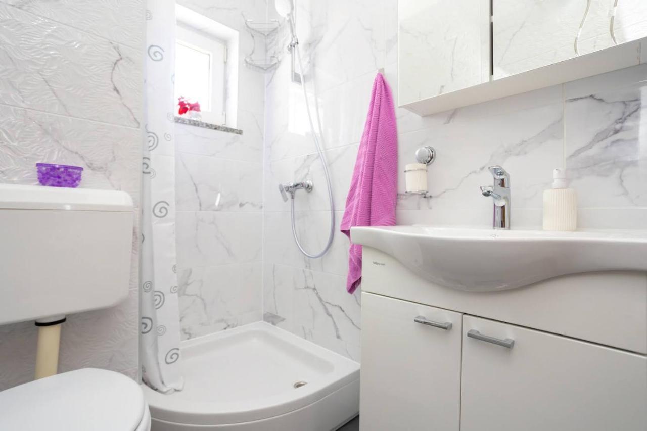 Apartman Luni Sa Bazenom - Malinska, Sveti Anton Sveti Anton  ภายนอก รูปภาพ