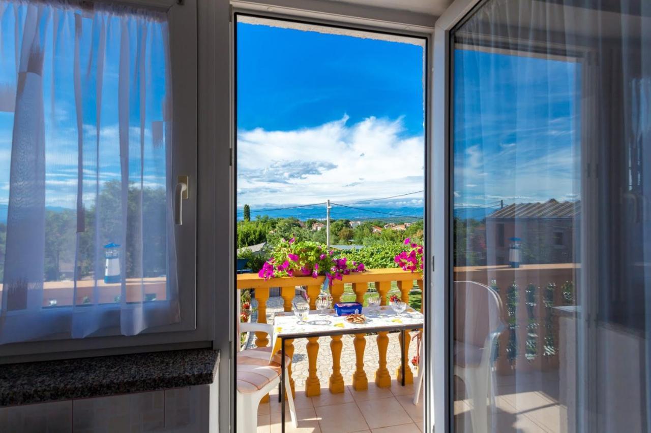 Apartman Luni Sa Bazenom - Malinska, Sveti Anton Sveti Anton  ภายนอก รูปภาพ