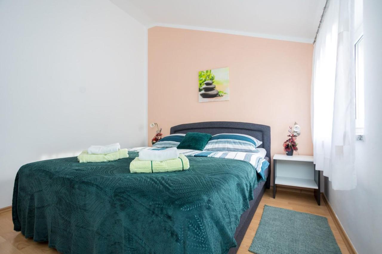 Apartman Luni Sa Bazenom - Malinska, Sveti Anton Sveti Anton  ภายนอก รูปภาพ