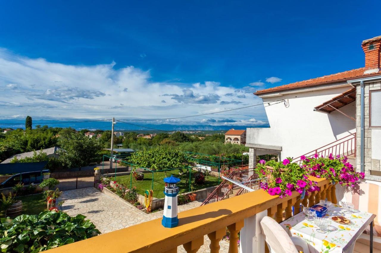 Apartman Luni Sa Bazenom - Malinska, Sveti Anton Sveti Anton  ภายนอก รูปภาพ