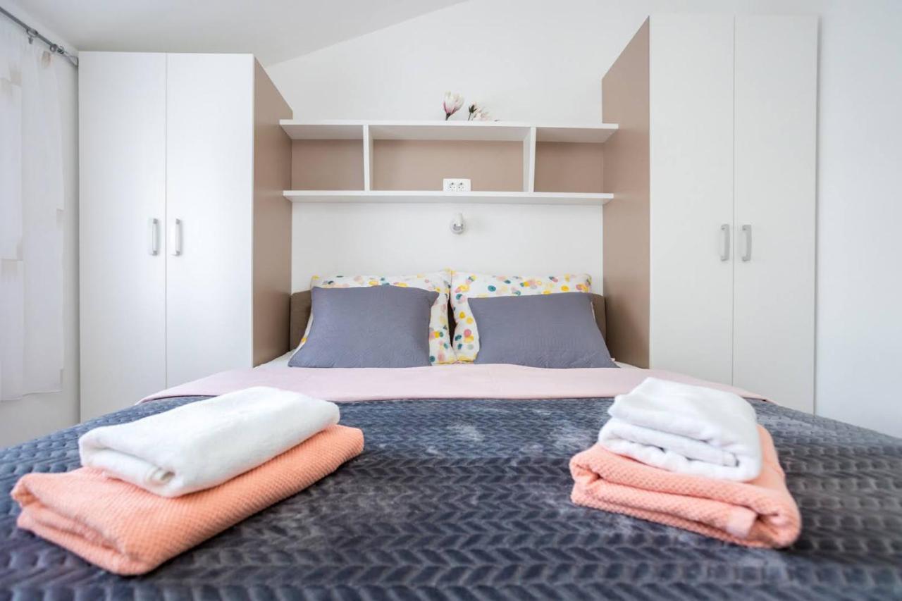 Apartman Luni Sa Bazenom - Malinska, Sveti Anton Sveti Anton  ภายนอก รูปภาพ